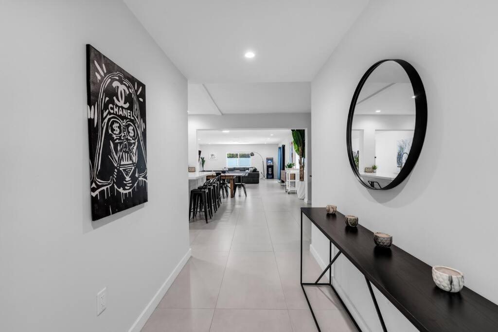 Stylish 4 Bedroom With Pool, 12 Minutes To The Villa Miami