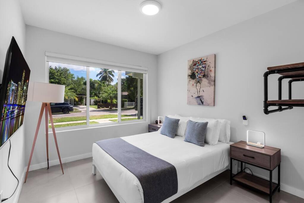 Stylish 4 Bedroom With Pool, 12 Minutes To The * Miami