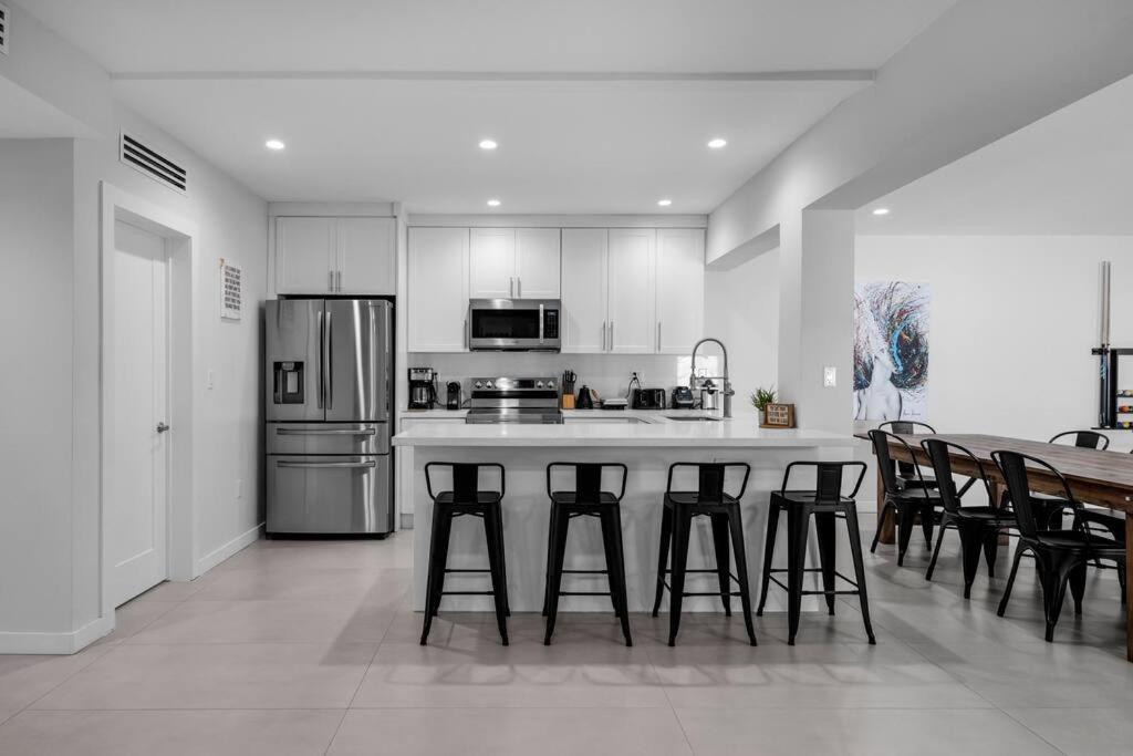 Stylish 4 Bedroom With Pool, 12 Minutes To The Miami