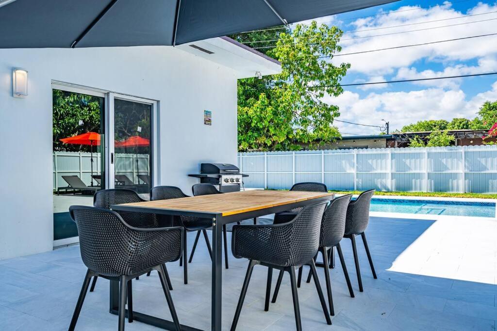 Villa Stylish 4 Bedroom With Pool, 12 Minutes To The Miami