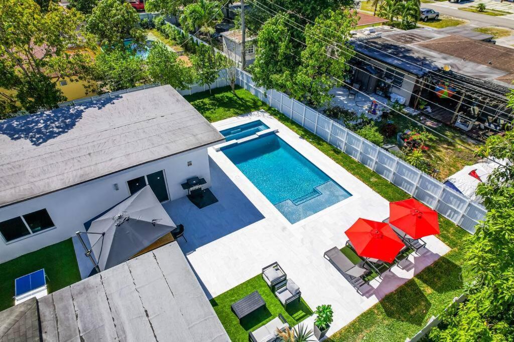 Stylish 4 Bedroom With Pool, 12 Minutes To The Miami