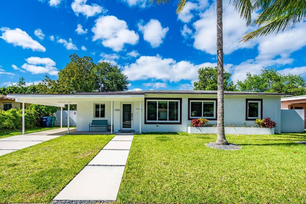 Stylish 4 Bedroom With Pool, 12 Minutes To The Miami